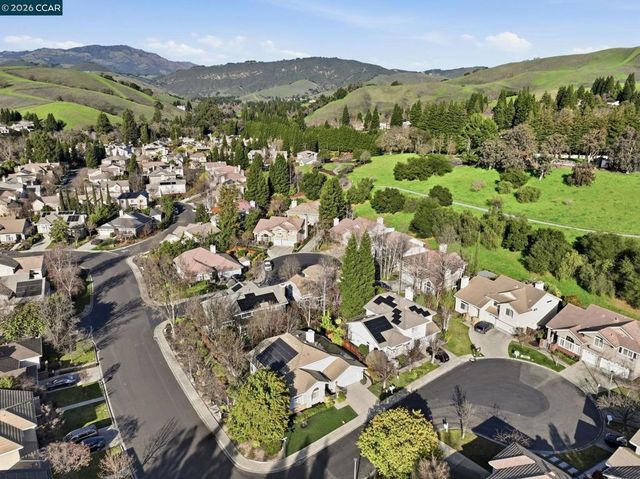 300 Bonaire Ct, Danville, CA 94506