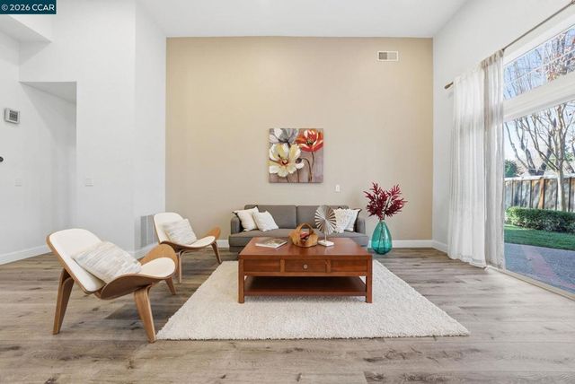 300 Bonaire Ct, Danville, CA 94506