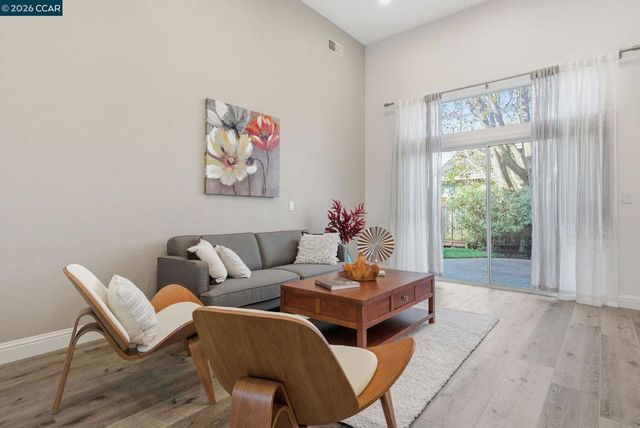 300 Bonaire Ct, Danville, CA 94506