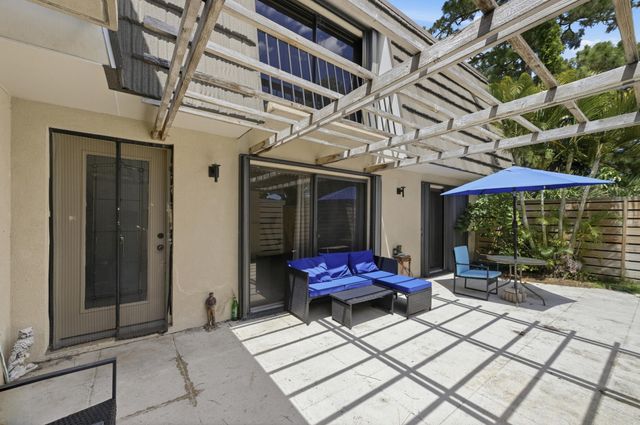 1519 15th Terrace, Palm Beach Gardens, FL 33418