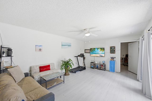 1519 15th Terrace, Palm Beach Gardens, FL 33418