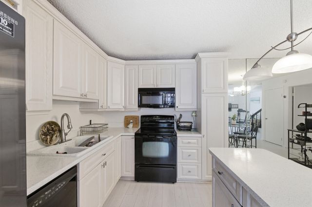 1519 15th Terrace, Palm Beach Gardens, FL 33418