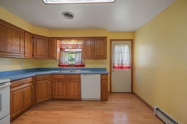 9802 CANTERBURY RD, Felton, DE 19943