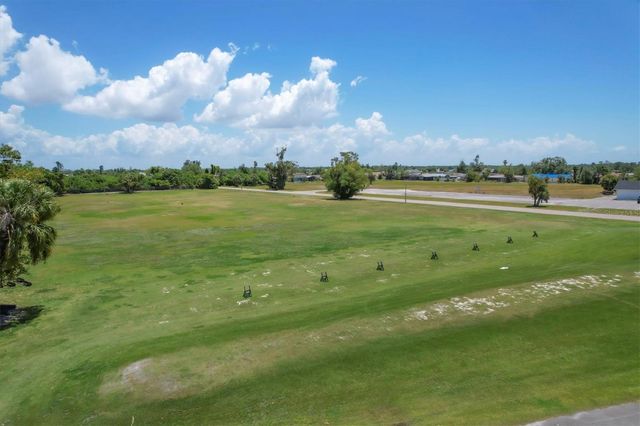 25 BUNKER COURT, Rotonda West, FL 33947