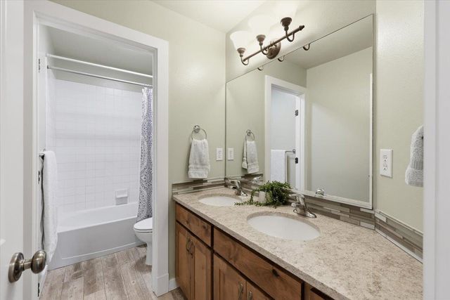 2221 S Steen Rd, Spokane Valley, WA 99037