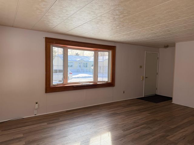 22 Fairfield Drive, Concord, NH 03301