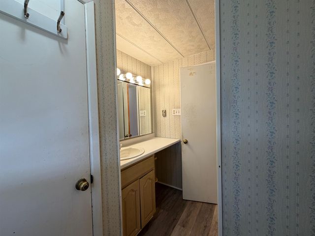 22 Fairfield Drive, Concord, NH 03301