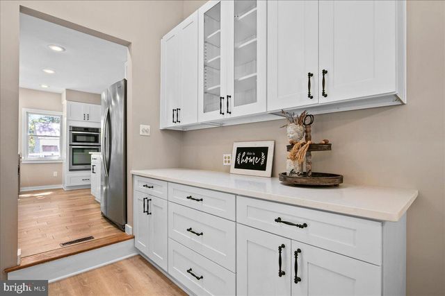 7321 WOLF RUN SHOALS RD, Fairfax Station, VA 22039