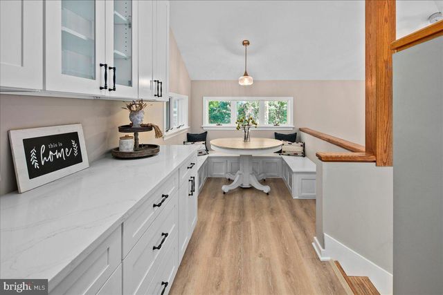 7321 WOLF RUN SHOALS RD, Fairfax Station, VA 22039