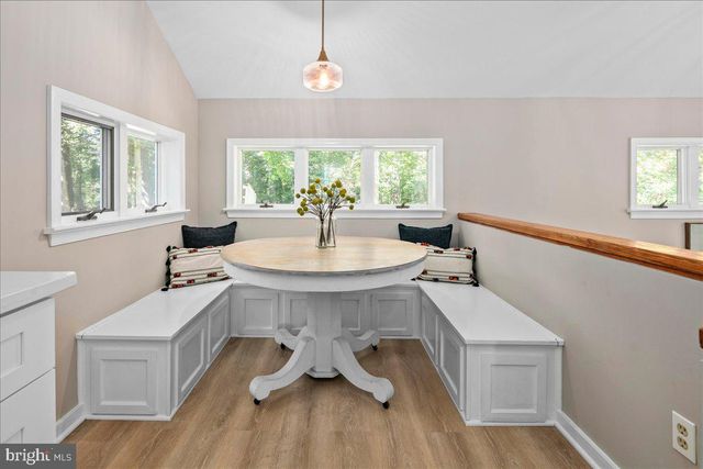 7321 WOLF RUN SHOALS RD, Fairfax Station, VA 22039
