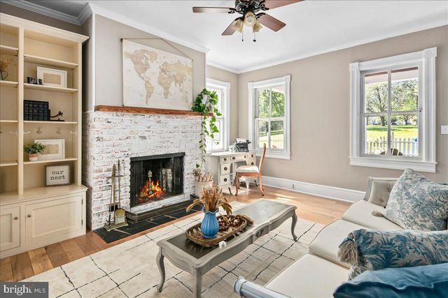 7321 WOLF RUN SHOALS RD, Fairfax Station, VA 22039