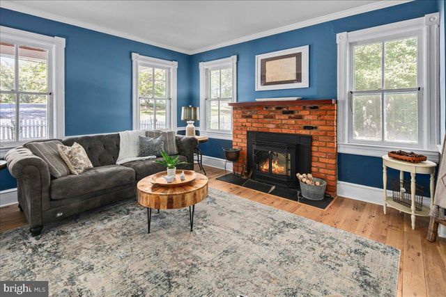 7321 WOLF RUN SHOALS RD, Fairfax Station, VA 22039