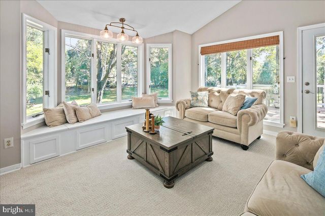 7321 WOLF RUN SHOALS RD, Fairfax Station, VA 22039