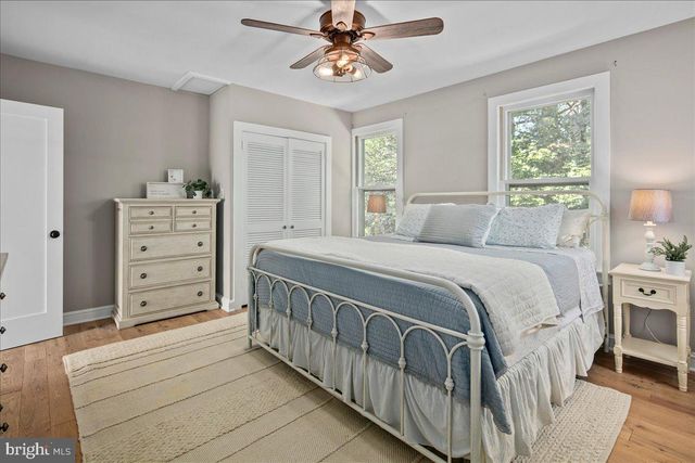 7321 WOLF RUN SHOALS RD, Fairfax Station, VA 22039