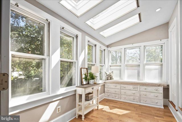 7321 WOLF RUN SHOALS RD, Fairfax Station, VA 22039