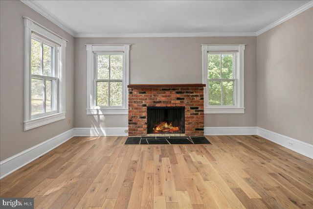7321 WOLF RUN SHOALS RD, Fairfax Station, VA 22039