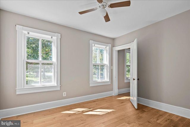 7321 WOLF RUN SHOALS RD, Fairfax Station, VA 22039
