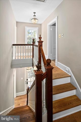 7321 WOLF RUN SHOALS RD, Fairfax Station, VA 22039