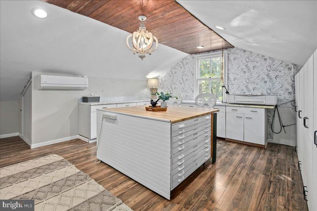 7321 WOLF RUN SHOALS RD, Fairfax Station, VA 22039