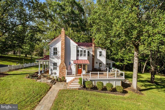 7321 WOLF RUN SHOALS RD, Fairfax Station, VA 22039