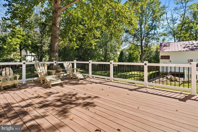 7321 WOLF RUN SHOALS RD, Fairfax Station, VA 22039