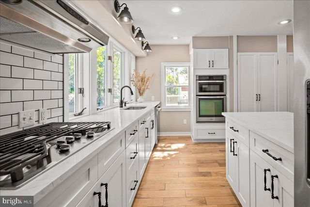 7321 WOLF RUN SHOALS RD, Fairfax Station, VA 22039