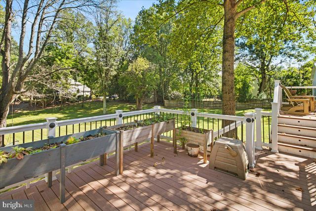 7321 WOLF RUN SHOALS RD, Fairfax Station, VA 22039