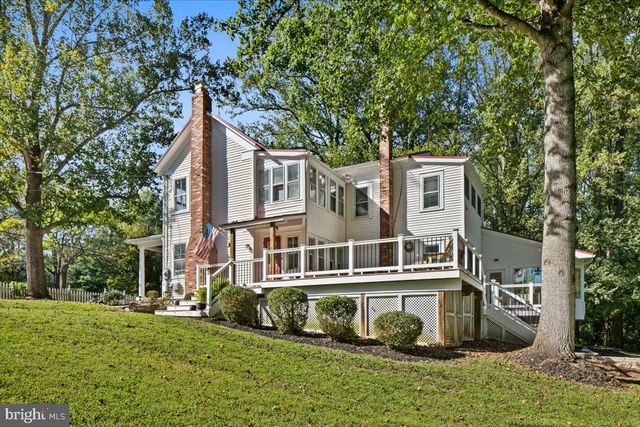 7321 WOLF RUN SHOALS RD, Fairfax Station, VA 22039