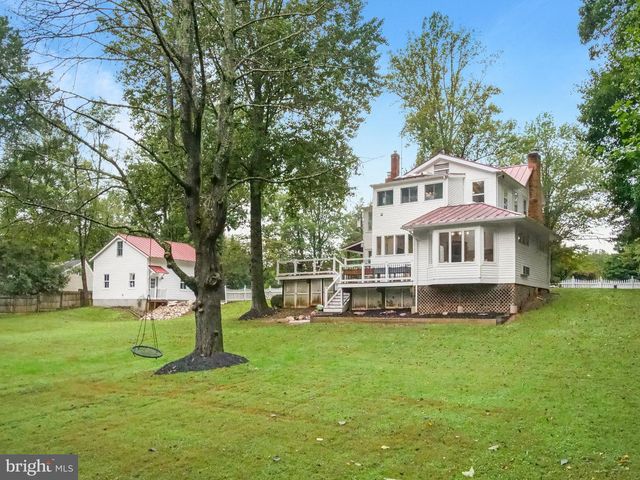 7321 WOLF RUN SHOALS RD, Fairfax Station, VA 22039