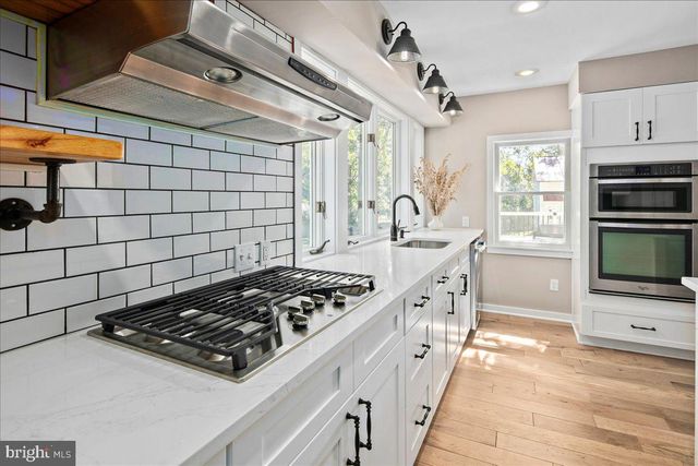 7321 WOLF RUN SHOALS RD, Fairfax Station, VA 22039