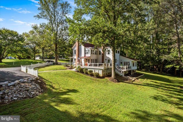7321 WOLF RUN SHOALS RD, Fairfax Station, VA 22039