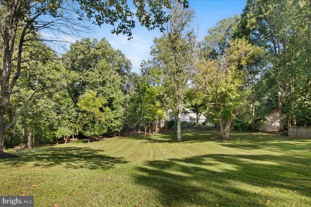 7321 WOLF RUN SHOALS RD, Fairfax Station, VA 22039