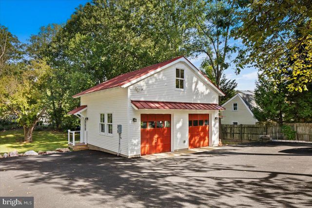 7321 WOLF RUN SHOALS RD, Fairfax Station, VA 22039