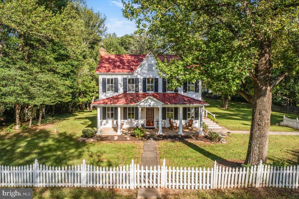 7321 WOLF RUN SHOALS RD, Fairfax Station, VA 22039
