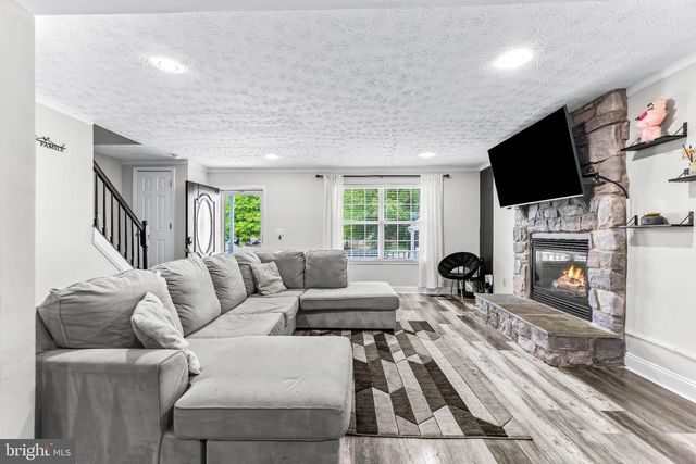 902 LAUREN WAY, Baltimore, MD 21226