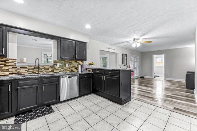 902 LAUREN WAY, Baltimore, MD 21226