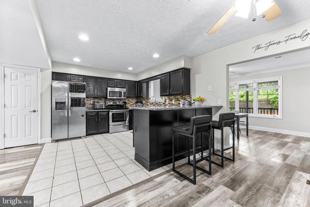 902 LAUREN WAY, Baltimore, MD 21226