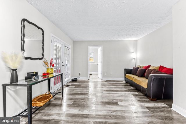 902 LAUREN WAY, Baltimore, MD 21226