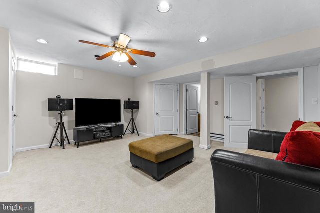 902 LAUREN WAY, Baltimore, MD 21226