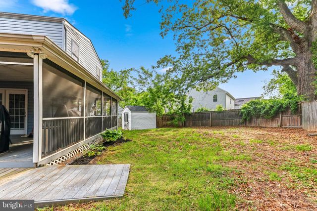 902 LAUREN WAY, Baltimore, MD 21226