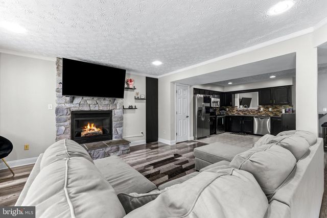 902 LAUREN WAY, Baltimore, MD 21226