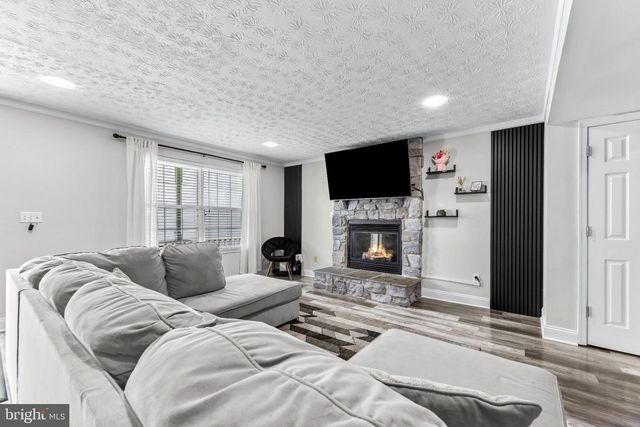 902 LAUREN WAY, Baltimore, MD 21226