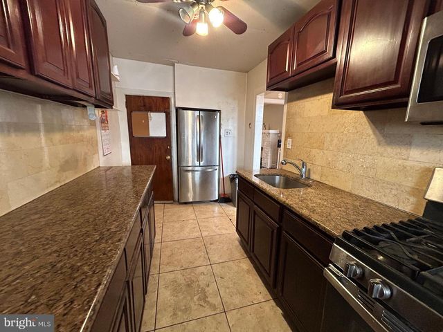 7502 PARKVIEW RD, Upper Darby, PA 19082