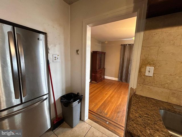 7502 PARKVIEW RD, Upper Darby, PA 19082