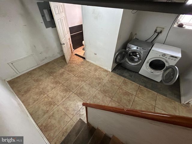 7502 PARKVIEW RD, Upper Darby, PA 19082