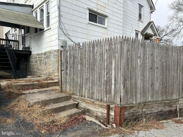 7502 PARKVIEW RD, Upper Darby, PA 19082