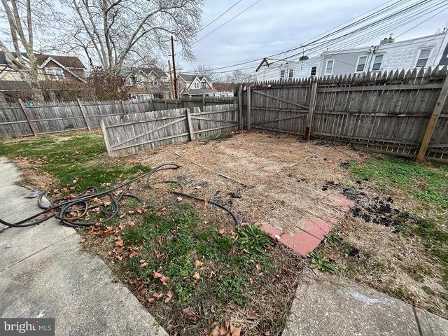 7502 PARKVIEW RD, Upper Darby, PA 19082