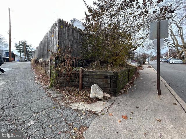 7502 PARKVIEW RD, Upper Darby, PA 19082