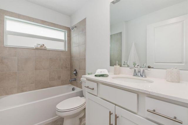 12550 GALAPAGOS COURT 208, Venice, FL 34293