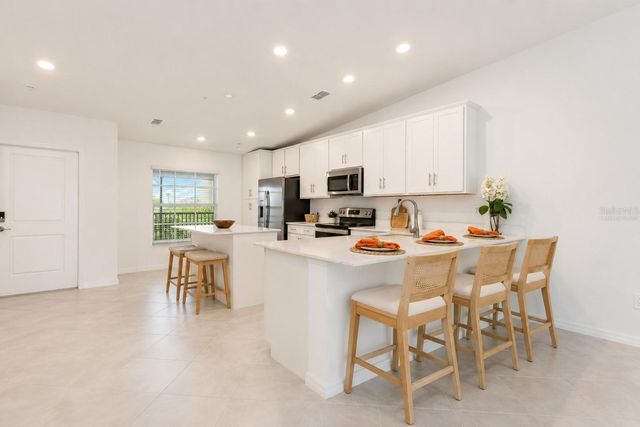 12550 GALAPAGOS COURT 208, Venice, FL 34293